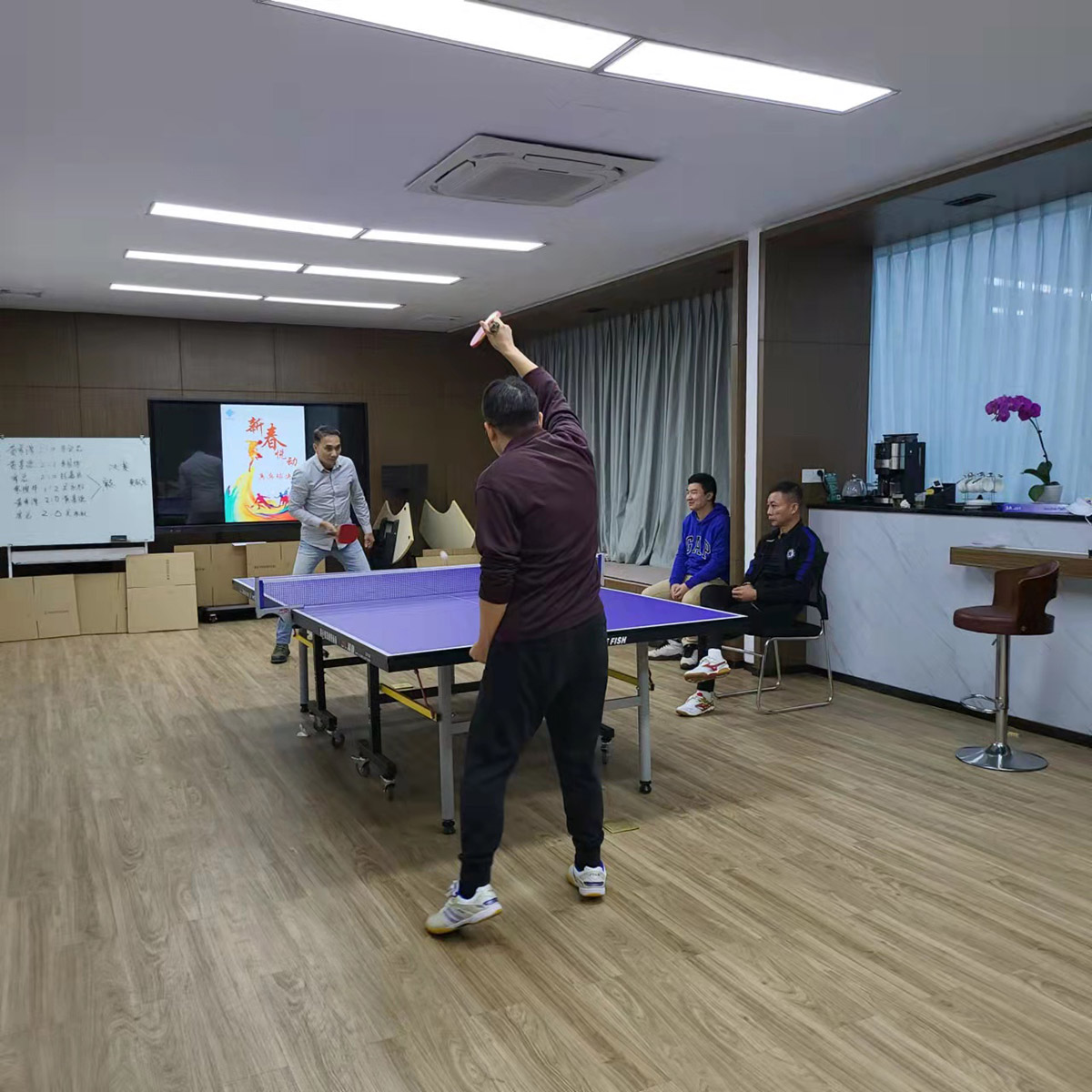 恒星傳導(dǎo)員工乒乓球比賽中